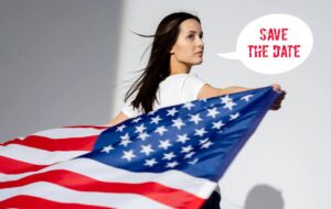 Jeune femme portant un drapeau américain crédit photo cottonbro studio