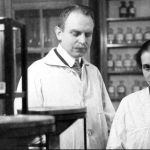 Otto Hahn et Lise Meitner photographiés dans leur laboratoire en 1912