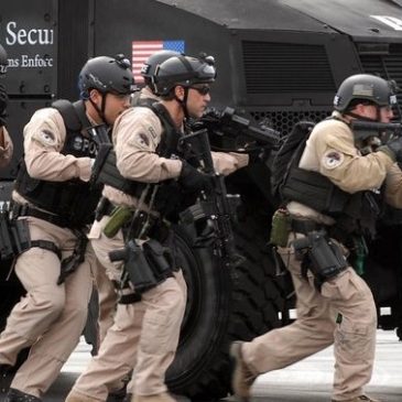 Comment des entreprises technologiques s&rsquo;imposent au cœur des décisions militaires et sécuritaires